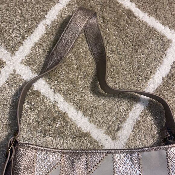 Vintage Bueno Gold Metallic and Suede Patched Shoulder Bag - Picture 6 of 9